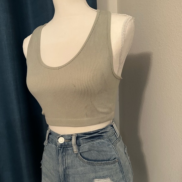 Grey Crew Neck Stretchy Ribbed Racer Back Crop Top Size S/M - Picture 4 of 6